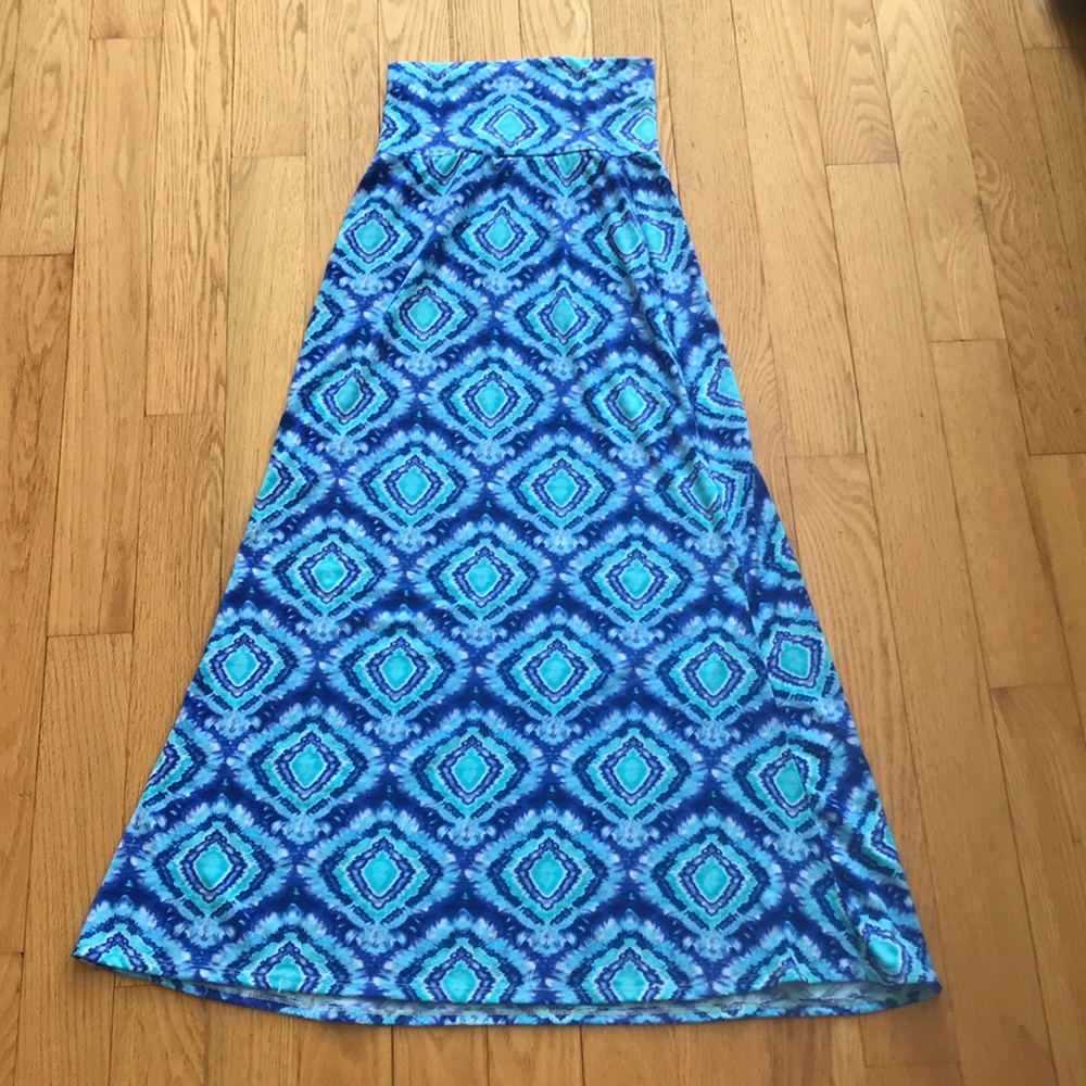 Patterned maxi skirt